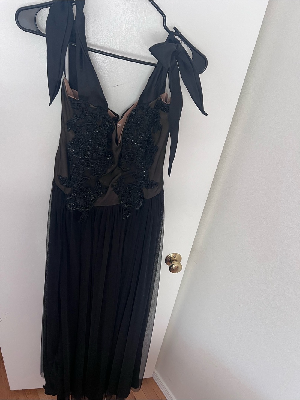 Elegant Black Embellished Evening Dress with High Split